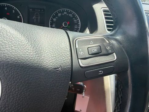 Used 2013 Volkswagen Passat 2.5 SE FWD image 18
