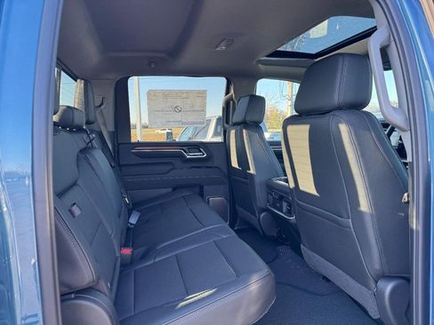 New 2026 GMC Sierra 2500 Denali w/ Denali Reserve Package image 7