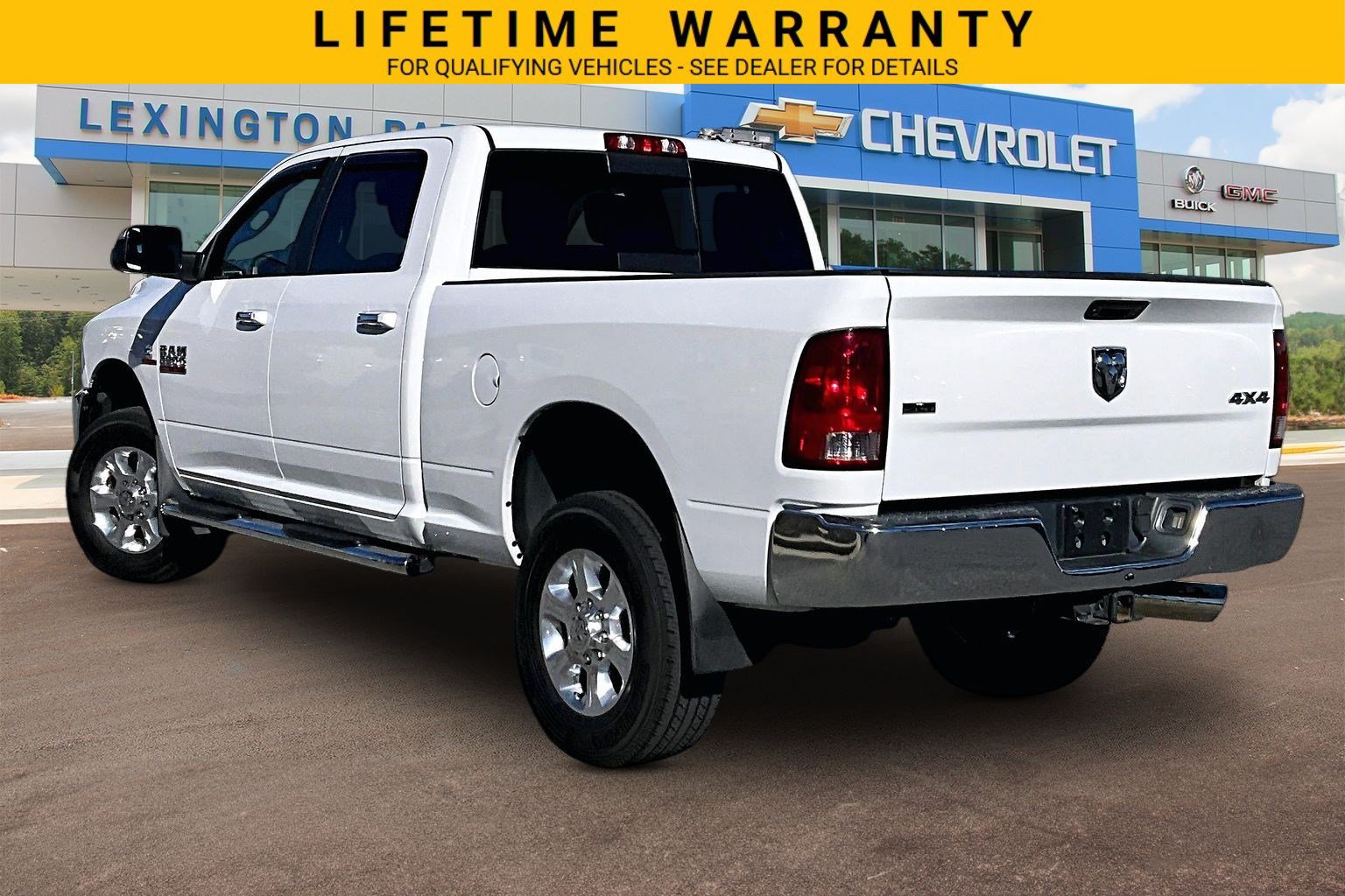 Used 2015 RAM 2500 SLT AWD/4WD image 2