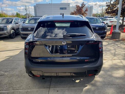 Used 2025 Nissan Kicks SR w/ SR Premium Package image 4
