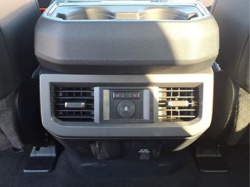 Used 2024 Ford F250 Lariat w/ Lariat Ultimate Package AWD/4WD image 30