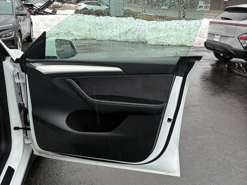 Used 2022 Tesla Model Y Performance image 41