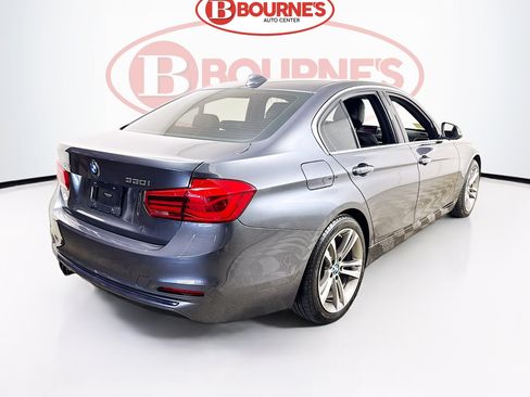 Used 2018 BMW 330i xDrive Sedan w/ Premium Package AWD/4WD image 11