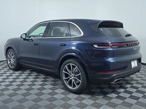 Certified 2026 Porsche Cayenne AWD/4WD image 3