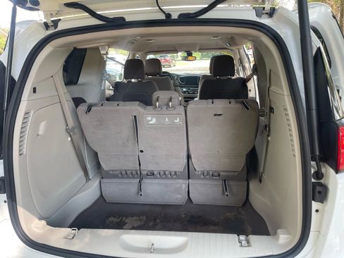 Used 2018 Chrysler Pacifica Touring Plus image 12