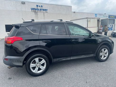 Used 2013 Toyota RAV4 XLE AWD/4WD image 11