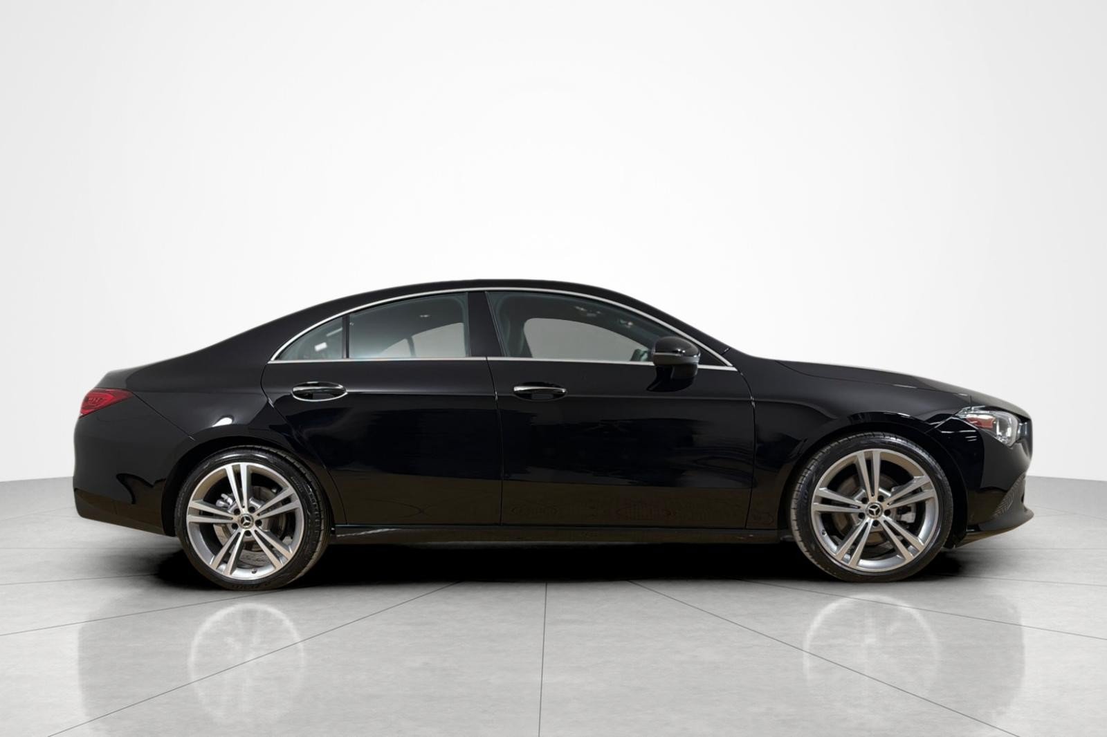 Used 2022 Mercedes-Benz CLA 250 image 6