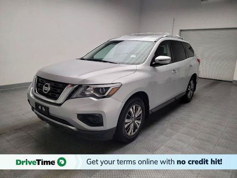 Used 2019 Nissan Pathfinder S FWD image 1