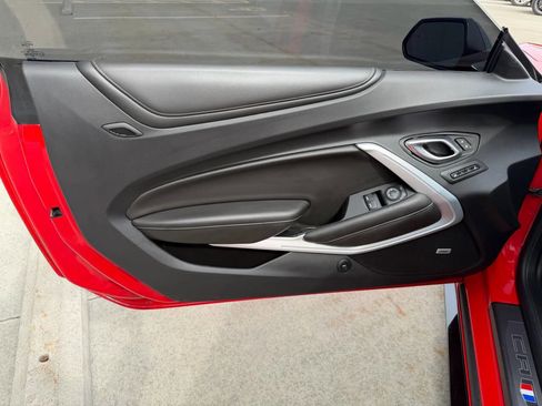 Used 2018 Chevrolet Camaro SS image 30