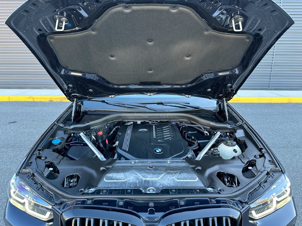 Used 2025 BMW X4 M40i w/ Premium Package AWD/4WD image 31