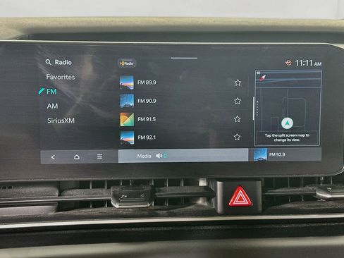 Used 2025 Kia Carnival FWD image 21