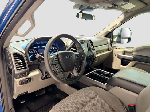 Used 2022 Ford F250 XLT w/ XLT Premium Package image 9