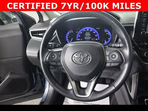 Used 2022 Toyota Corolla Cross XLE image 14