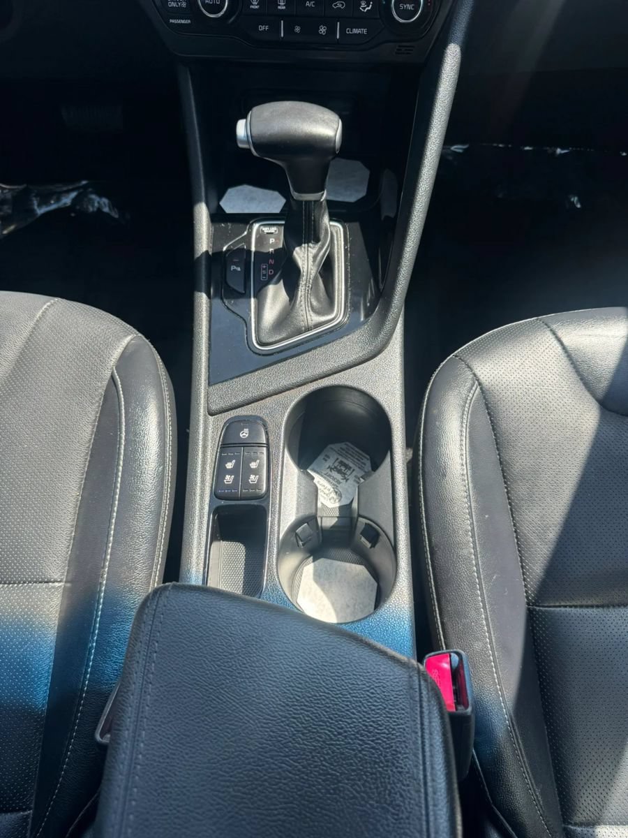 Used 2017 Kia Niro Touring w/ Advanced Technology Package FWD image 27