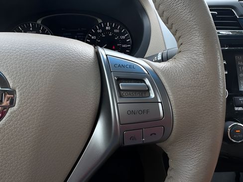 Used 2015 Nissan Altima 2.5 SL w/ Moonroof Package FWD image 21