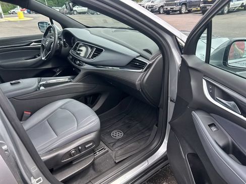 Used 2024 Buick Enclave Essence w/ Experience Buick Package AWD/4WD image 30