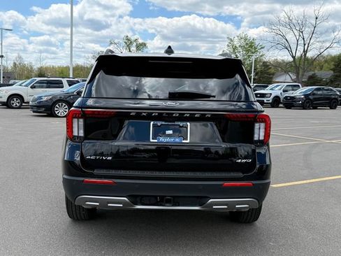 Used 2026 Ford Explorer Active w/ Active Comfort Package AWD/4WD image 5