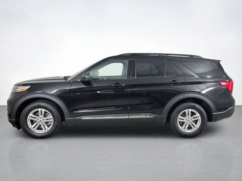 Used 2023 Ford Explorer XLT w/ Equipment Group 202A AWD/4WD image 6