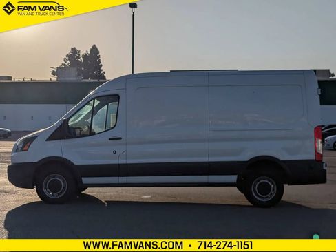Used 2017 Ford Transit 250 148 Medium Roof RWD image 4