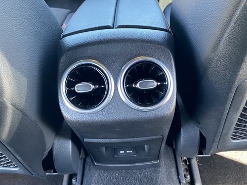 Used 2021 Mercedes-Benz CLA 35 AMG 4MATIC image 22