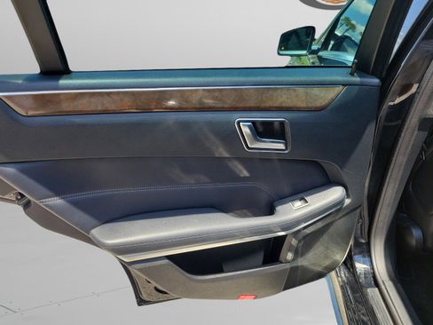 Used 2016 Mercedes-Benz E 350 4MATIC Sedan image 11