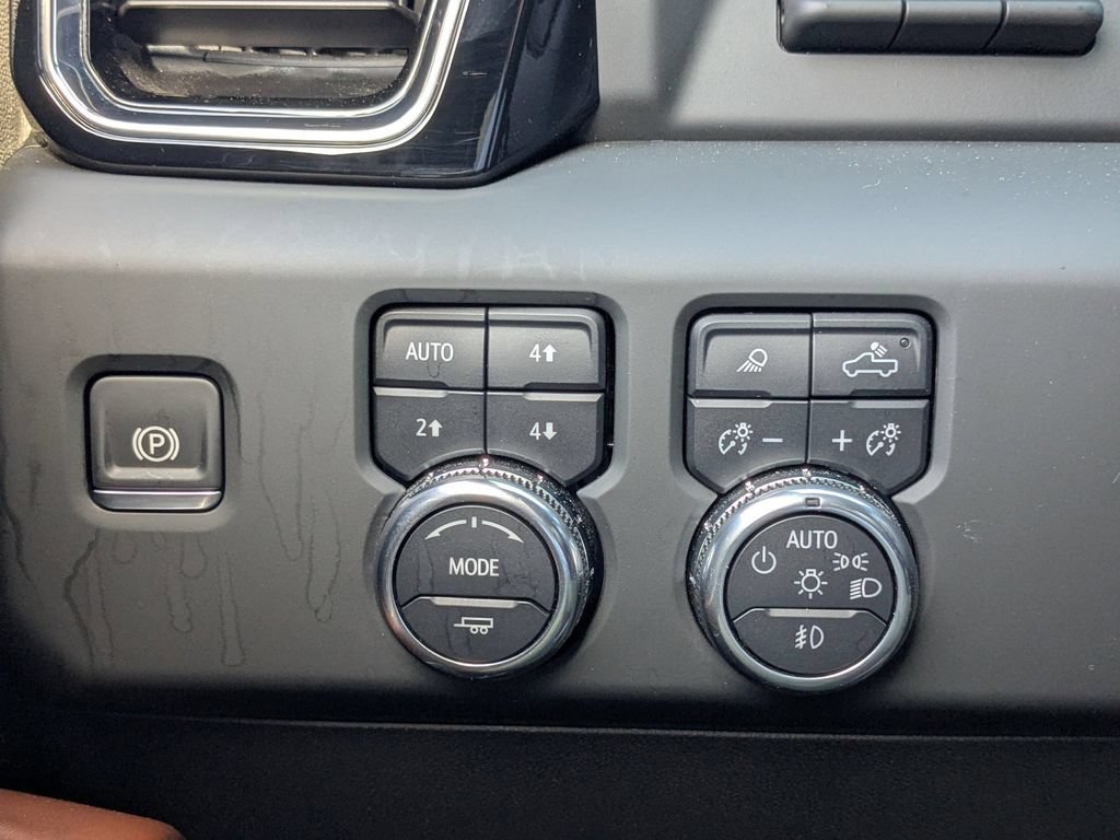 Used 2024 GMC Sierra 1500 Denali Ultimate AWD/4WD image 25