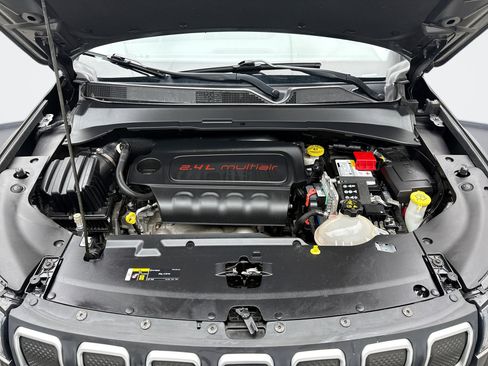 Used 2022 Jeep Compass Latitude w/ Sun and Sound Group image 27