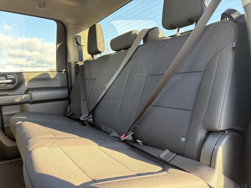 Used 2023 Chevrolet Silverado 2500 Custom w/ Custom Value Package image 28