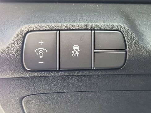Used 2025 Hyundai Elantra Sport FWD image 15