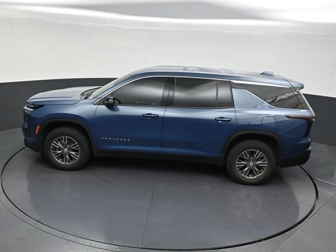 Used 2024 Chevrolet Traverse LS FWD image 18