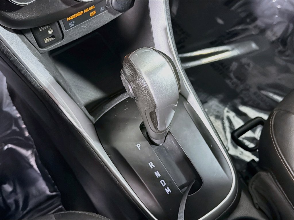Used 2020 Chevrolet Trax LT w/ LT Convenience Package AWD/4WD image 17