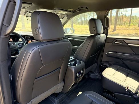 New 2026 GMC Acadia Elevation w/ Elevation Premium Package FWD image 27