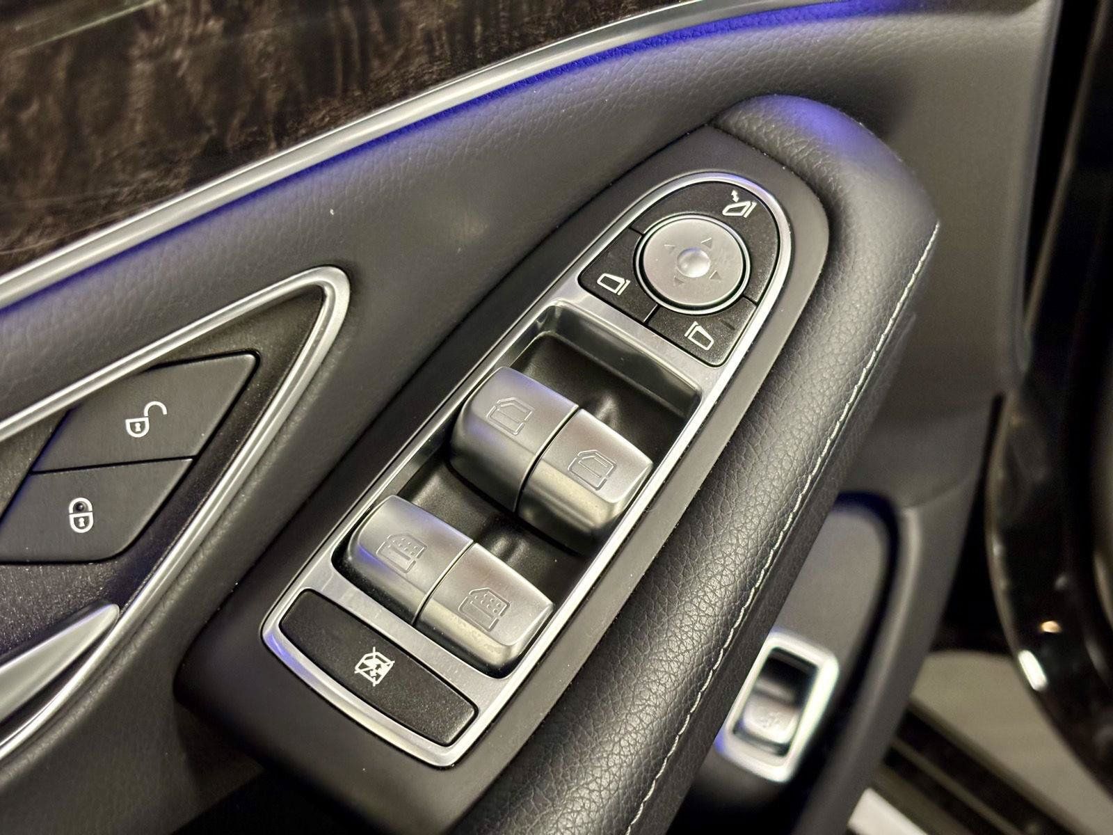 Used 2017 Mercedes-Benz S 550 Sedan image 15