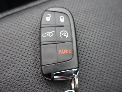 Used 2024 Jeep Compass Trailhawk w/ Trailhawk Elite Group image 32