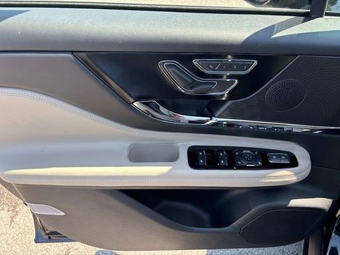 New 2025 Lincoln Corsair Grand Touring w/ Jet Appearance Package AWD/4WD image 21