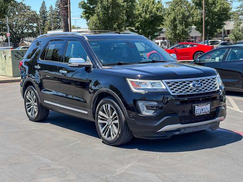 Used 2017 Ford Explorer Platinum AWD/4WD image 5