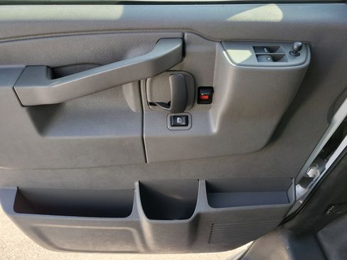 Used 2021 Chevrolet Express 2500 Extended w/ Driver Convenience Package image 28