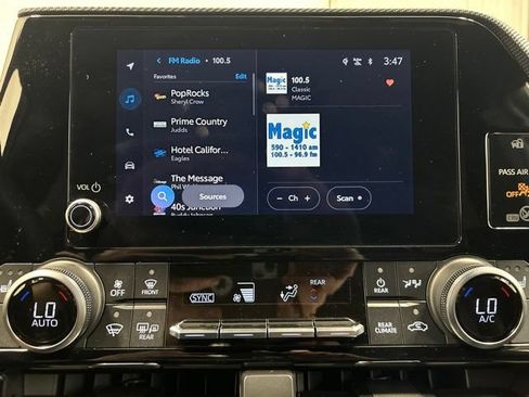 Used 2023 Toyota Highlander XSE AWD/4WD image 32