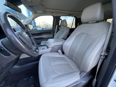 Used 2021 Ford Expedition Max Limited image 23