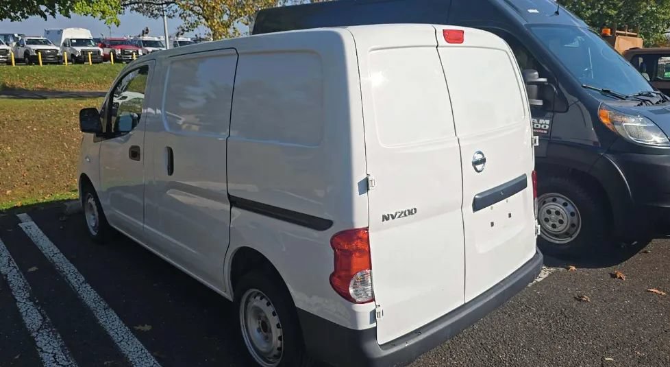 Used 2020 Nissan NV200 S FWD image 2