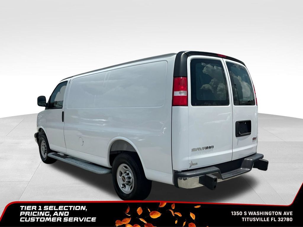 Used 2025 GMC Savana 2500 w/ Driver Convenience Package RWD image 3