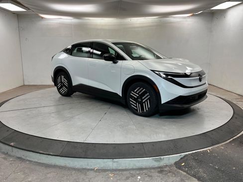 New 2026 Nissan Leaf SV+ w/ Floor Mat Package (SV+) image 7