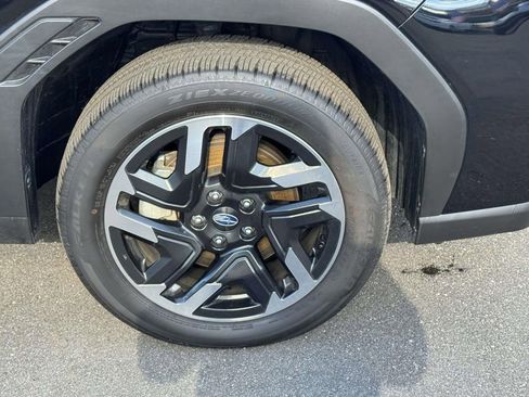 Used 2025 Subaru Forester Limited image 6