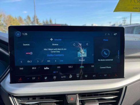 Used 2025 Ford Escape SE w/ PHEV Premium Package image 27