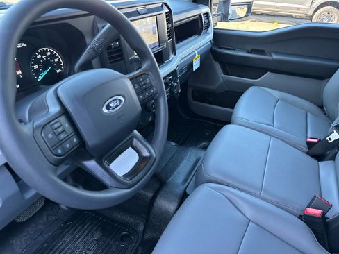 New 2026 Ford F250 XL w/ XL Off-Road Package image 9