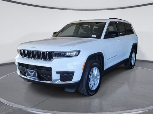 Certified 2024 Jeep Grand Cherokee L Laredo AWD/4WD image 4