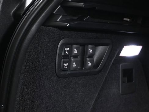 Certified 2024 BMW X7 xDrive40i w/ M Sport Package image 43