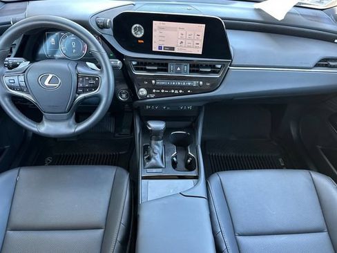 Used 2025 Lexus ES 350 w/ Premium Package FWD image 16
