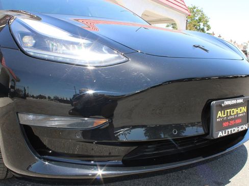 Used 2022 Tesla Model 3 Long Range AWD/4WD image 5