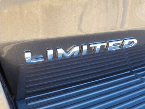 Used 2021 Ford Expedition Limited image 10